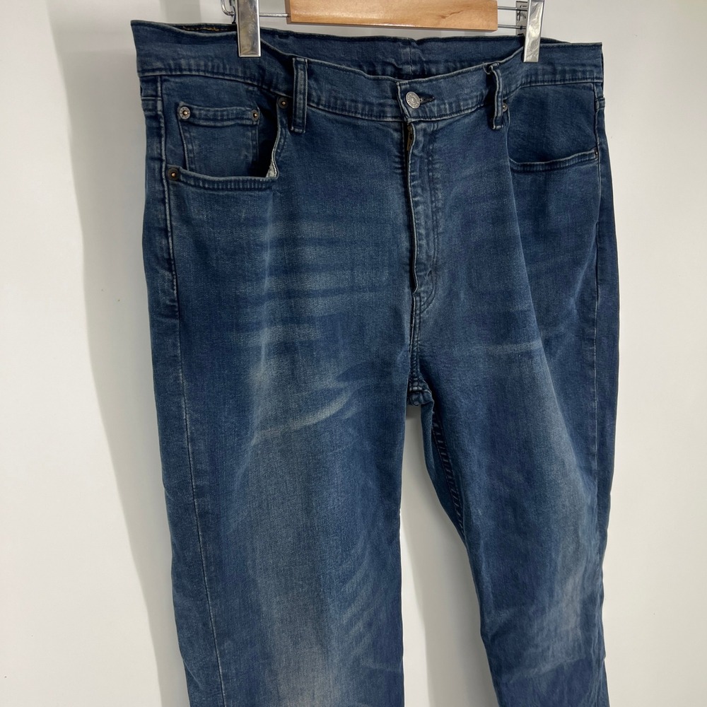 Levis 514 Straight Fit Mens Jeans 44x30 Medium Wash Blue Denim 28726-0003 - Picture 3 of 10